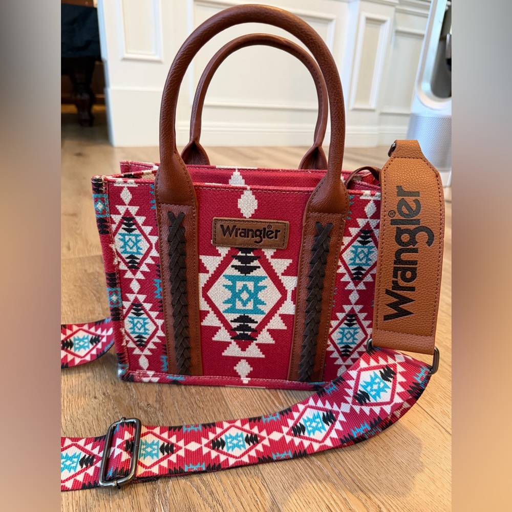 Wrangler Montana West western Aztec Red and Brown cross body tote - Picture 2 of 10